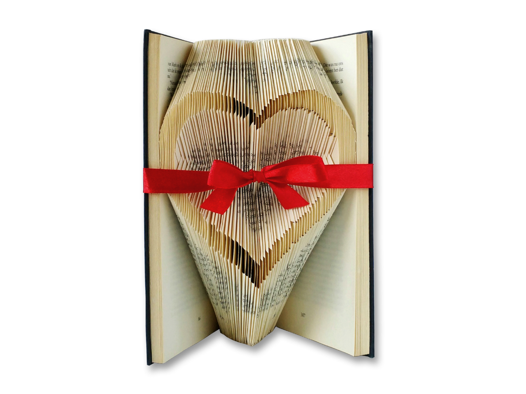 Open heart - Book folding pattern